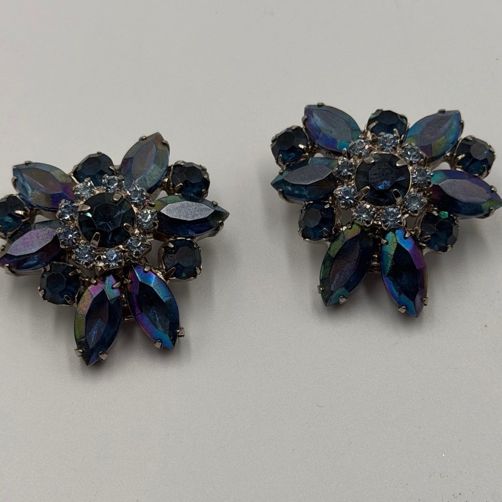 Vintage Blue Aurora Borealis Rhinestone Floral Cluster Clip On Earrings Silver